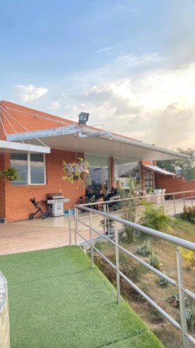 SPLENDID FAMILY HOUSE